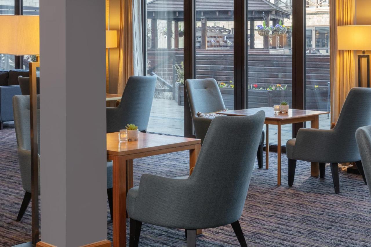 Hampshire Court Hotel & Spa Бейсингсток Екстериор снимка