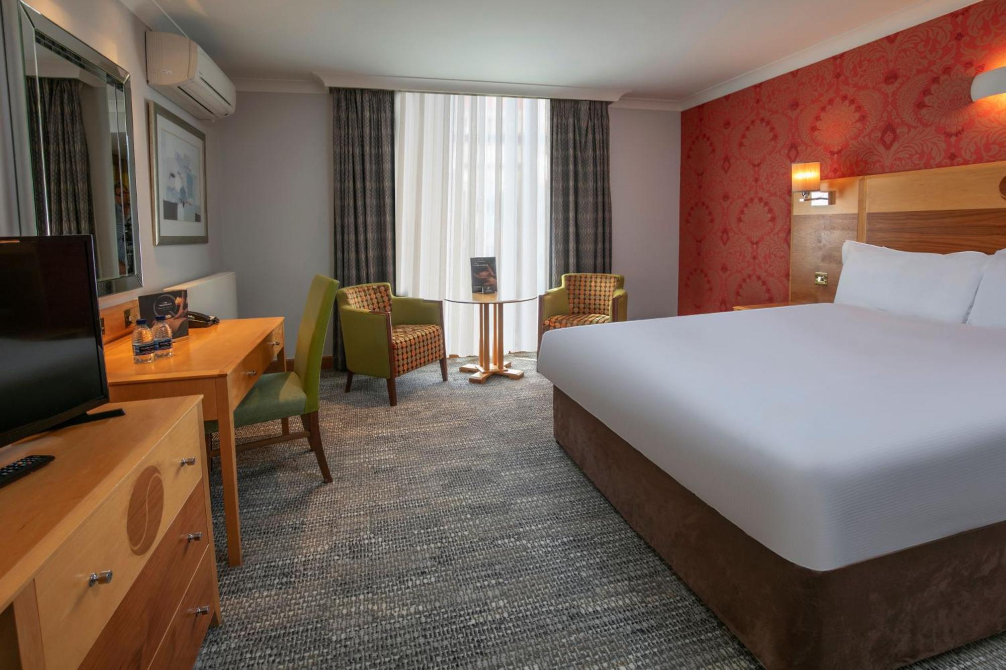 Hampshire Court Hotel & Spa Бейсингсток Екстериор снимка