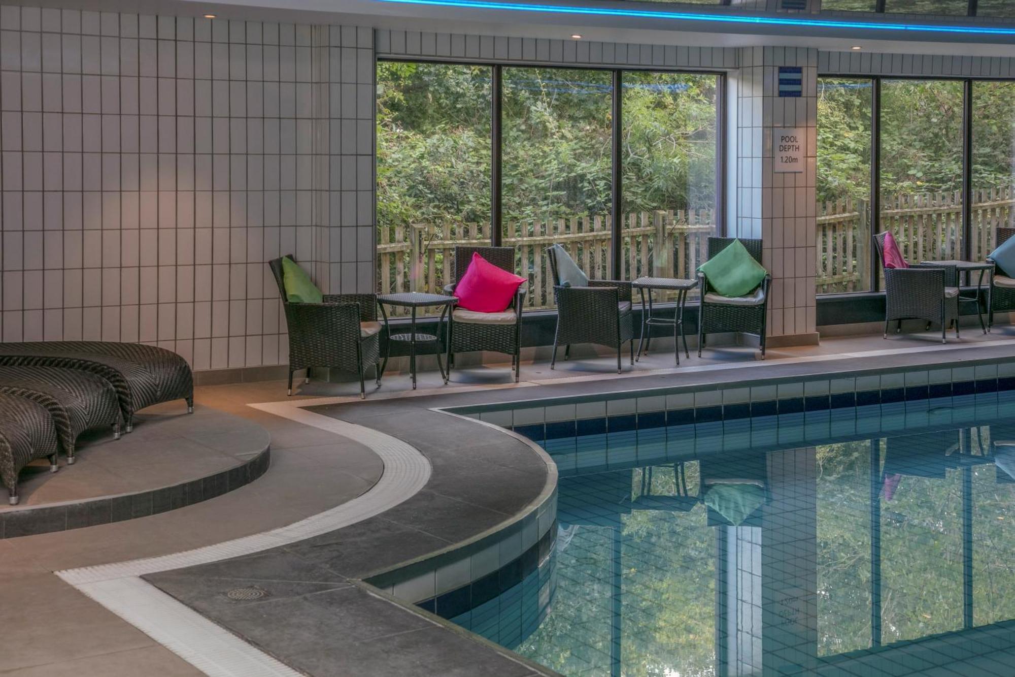Hampshire Court Hotel & Spa Бейсингсток Екстериор снимка