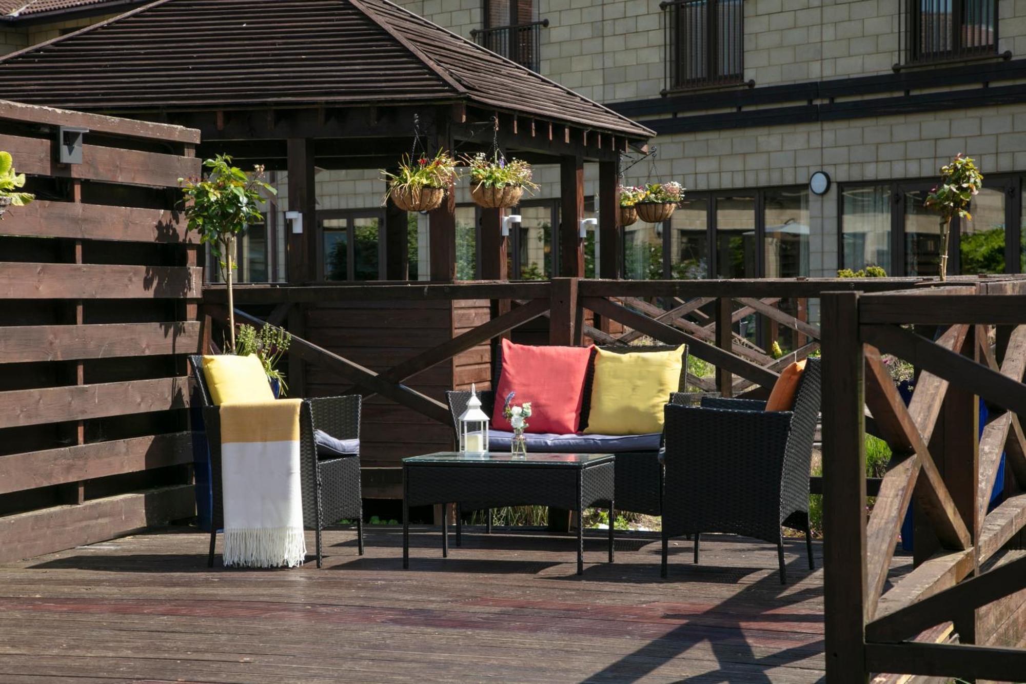 Hampshire Court Hotel & Spa Бейсингсток Екстериор снимка
