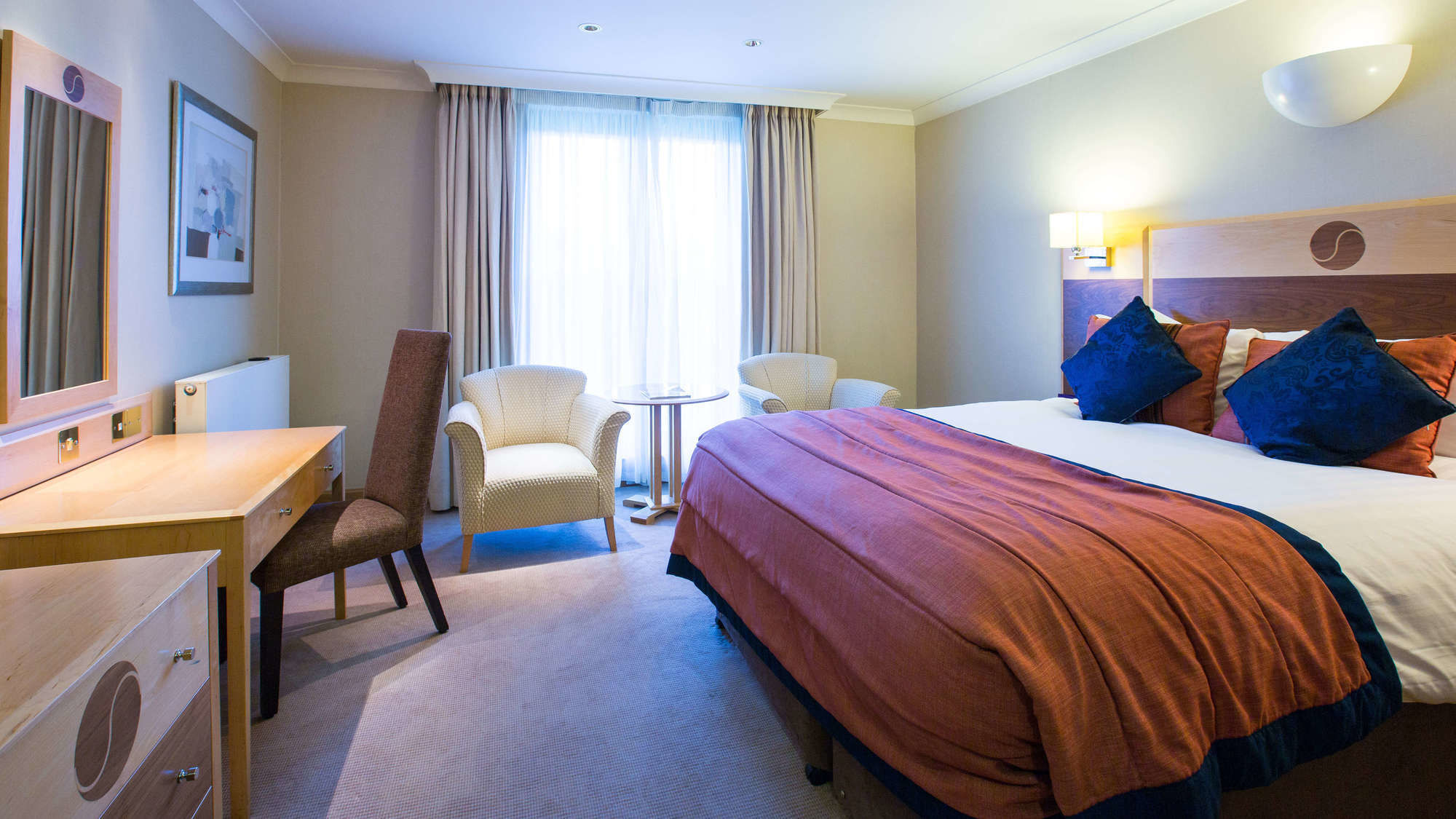 Hampshire Court Hotel & Spa Бейсингсток Екстериор снимка
