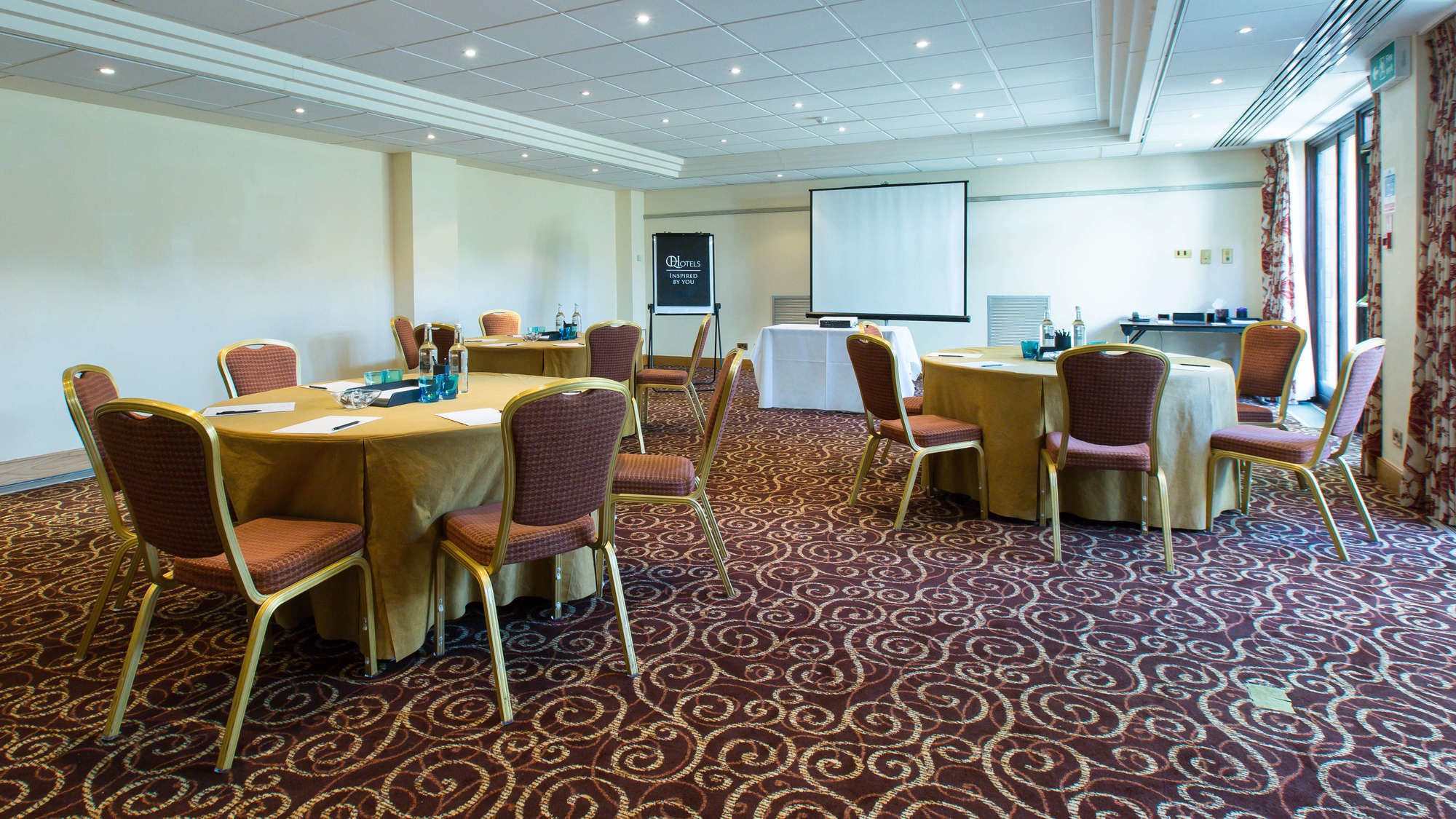 Hampshire Court Hotel & Spa Бейсингсток Екстериор снимка